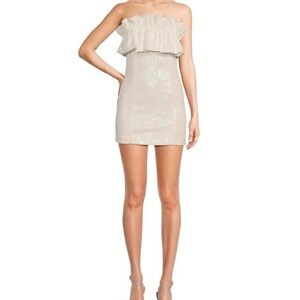 Chic Strapless Cream Dress